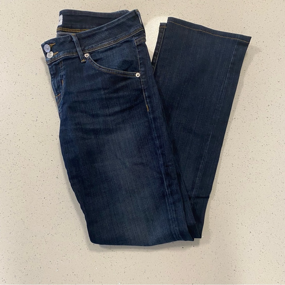 Hudson Beth Baby Boot jeans signature flap pocket. Size 28